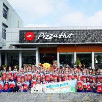 Outdoor Study ke Pizza Hut Sudirman | Kelas 3